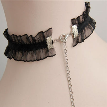Gothic Vampire Choker Necklace with Claw Design