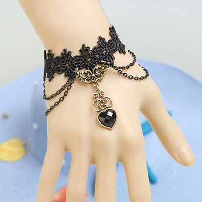 Retro Lace Women's Bracelet - European & American Vampire Style